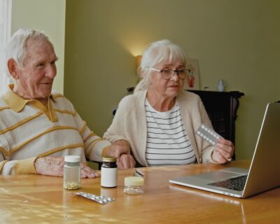 Digipalvelut muuttavat terveydenhuoltoa – miten ikääntyvä väestö pysyy mukana?