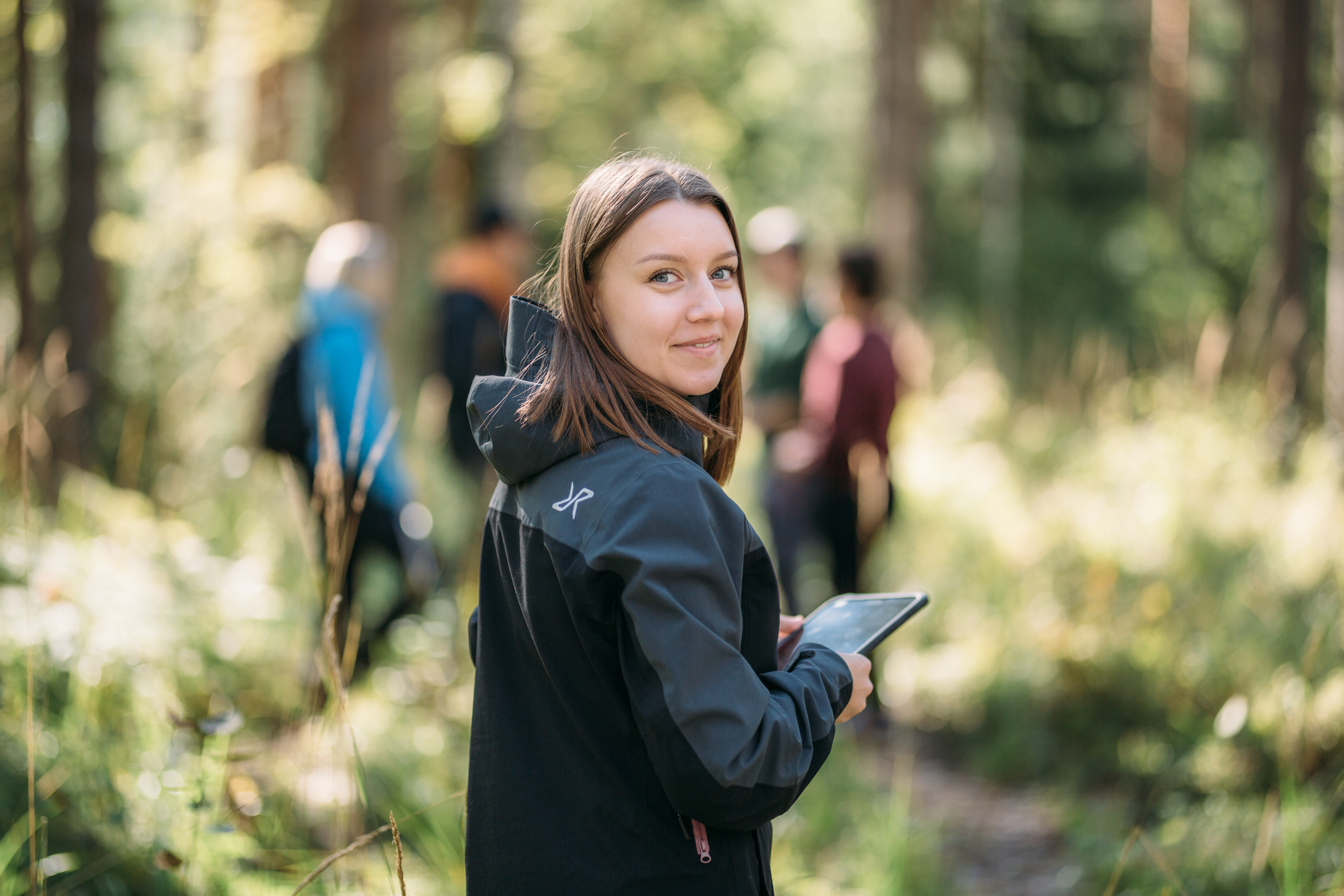 Nainen metsässä/ Woman in a forest